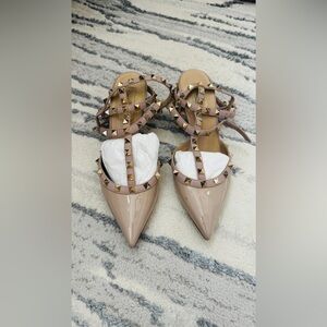 VALENTINO ROCKSTUD 65 ankle strap pump